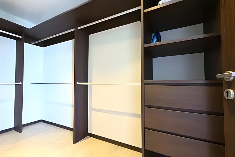 Hidalgo Residences 15B by Del Mar