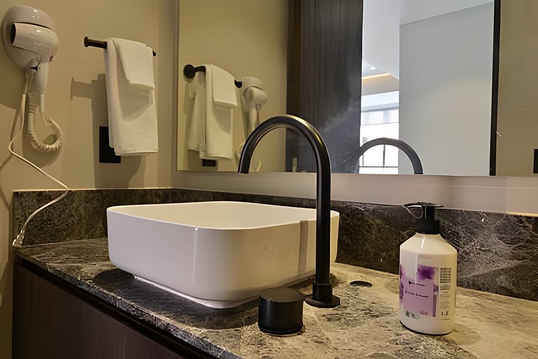 Hidalgo Residences 9B by Del Mar