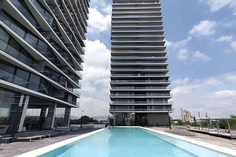 Urbania PHB Torre 100 by Del Mar