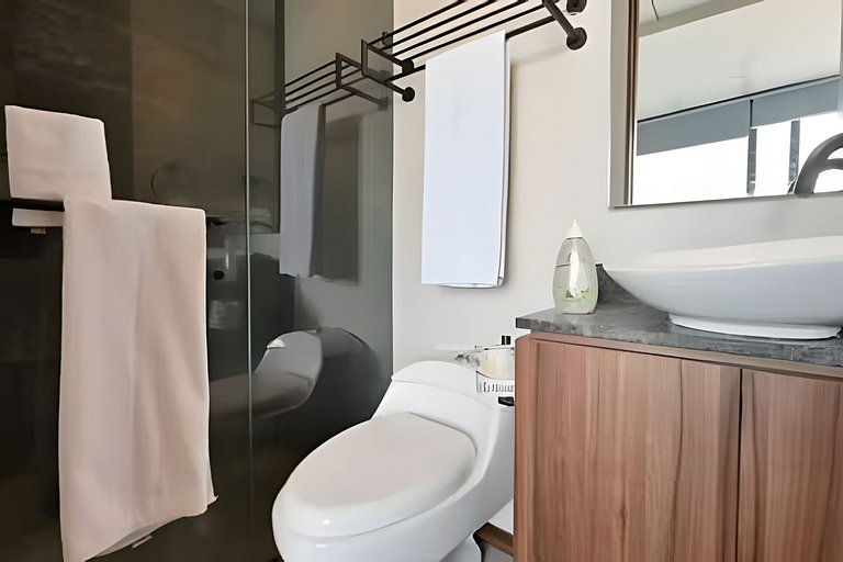Urbania PHB Torre 100 by Del Mar