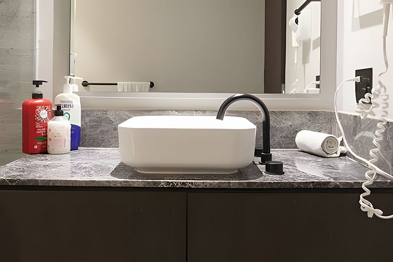 Hidalgo Residences 11G by Del Mar