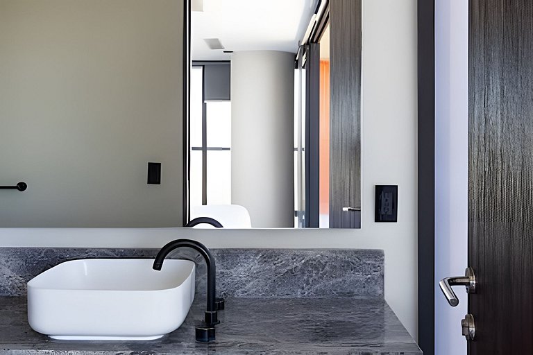 Hidalgo Residences 18D by Del Mar