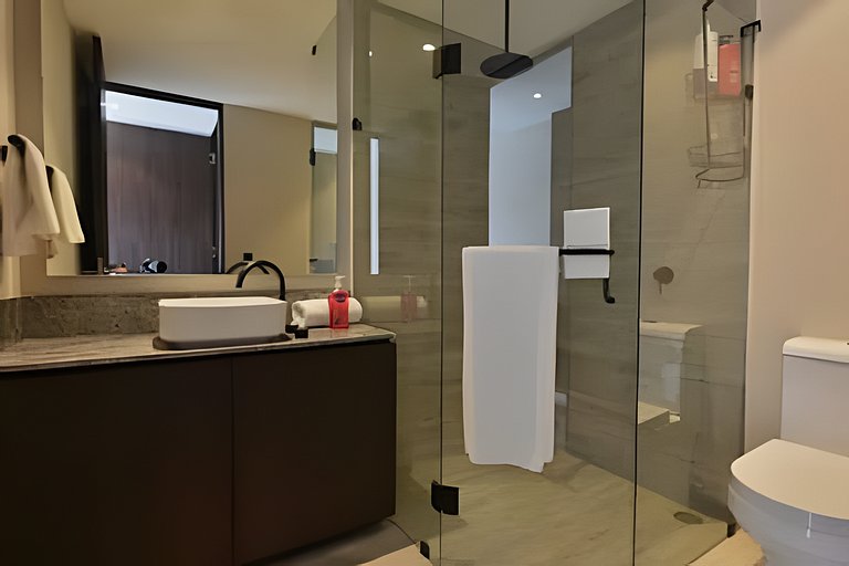 Hidalgo Residences 2E by Del Mar