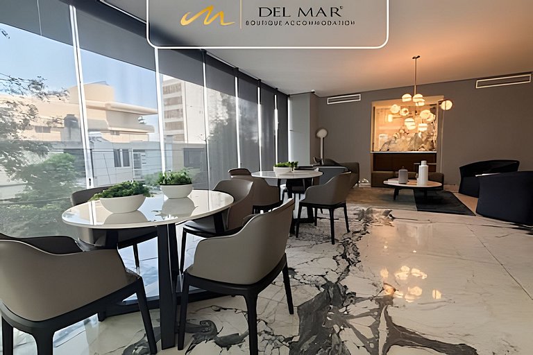 Garibaldi 305 by Del Mar