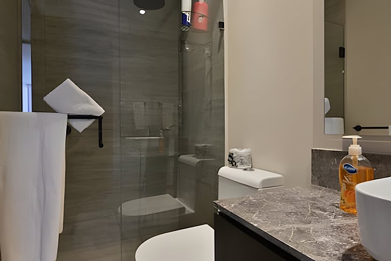 Hidalgo Residences 7D by Del Mar