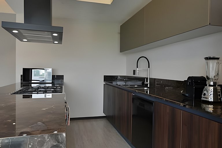 Hidalgo Residences 7D by Del Mar