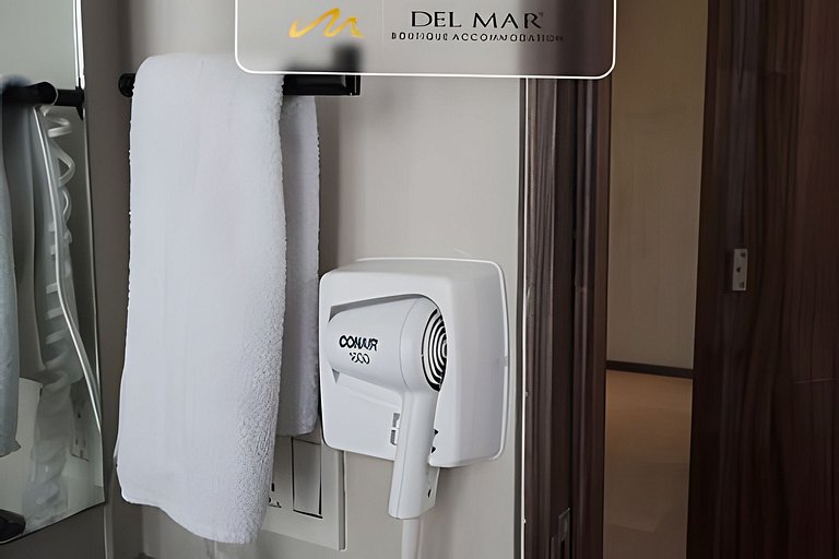 Urbania PHA Torre 100 by Del Mar