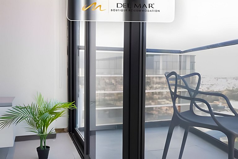 Urbania PHA Torre 100 by Del Mar