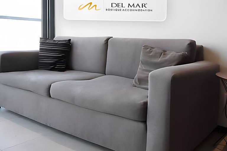 Urbania PHA Torre 100 by Del Mar
