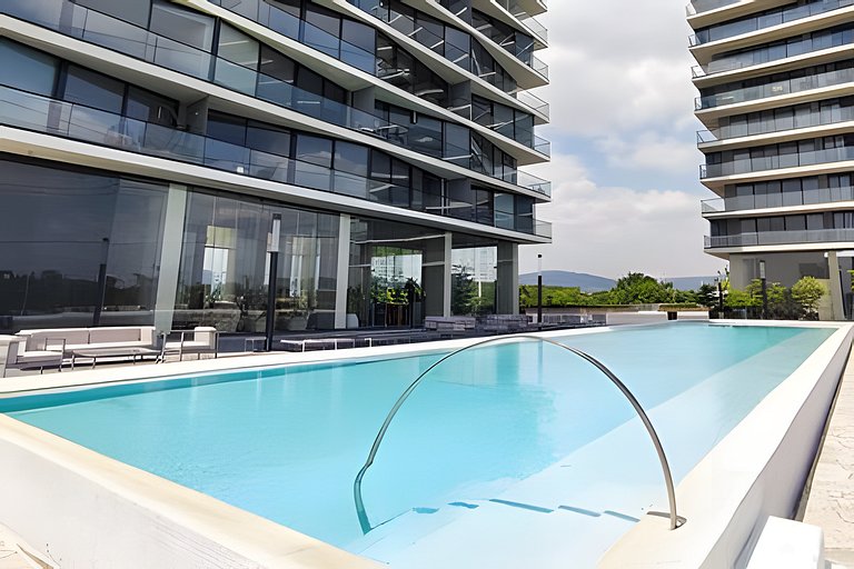 Urbania PHA Torre 100 by Del Mar