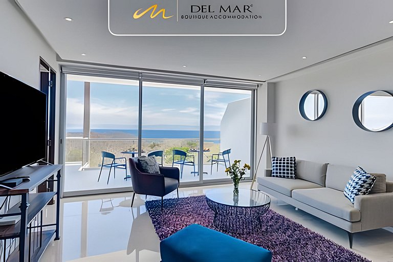 Bolongo 310 by Del Mar