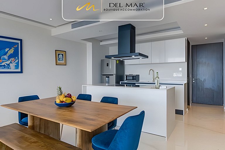 Bolongo 310 by Del Mar