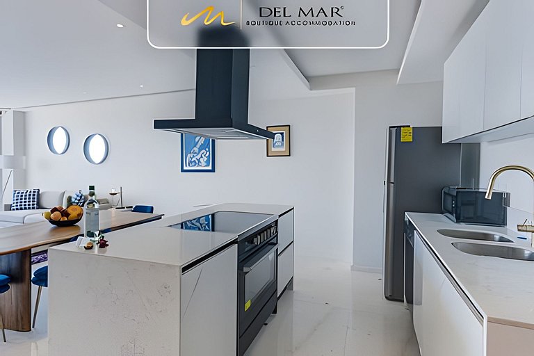 Bolongo 310 by Del Mar