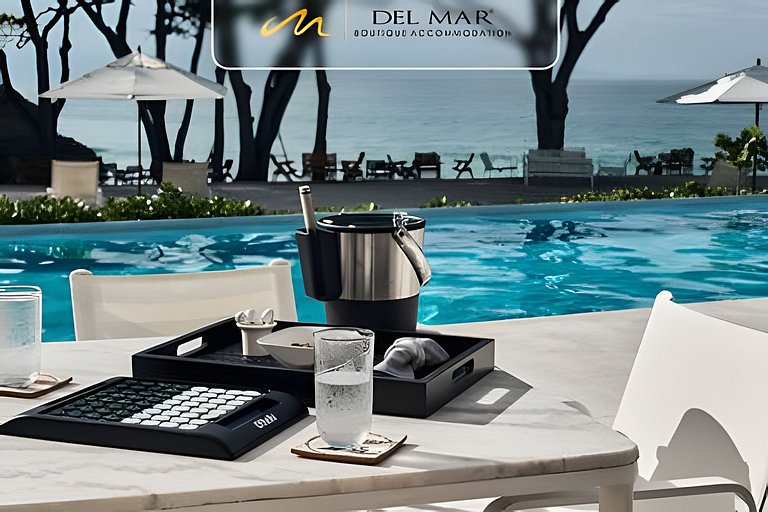 Bolongo 310 by Del Mar