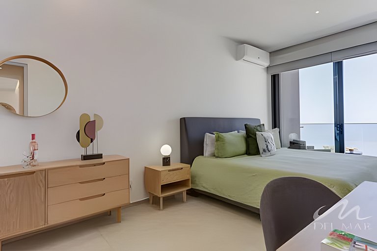 Aria Ocean 916 by Del Mar