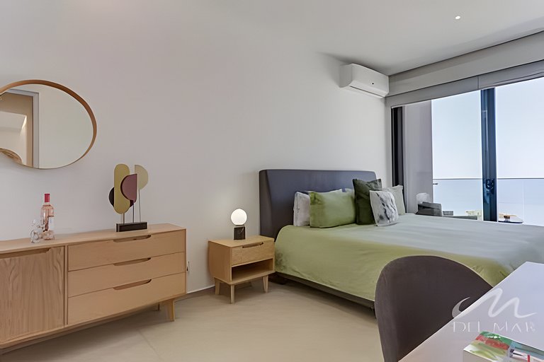 Aria Ocean 916 by Del Mar