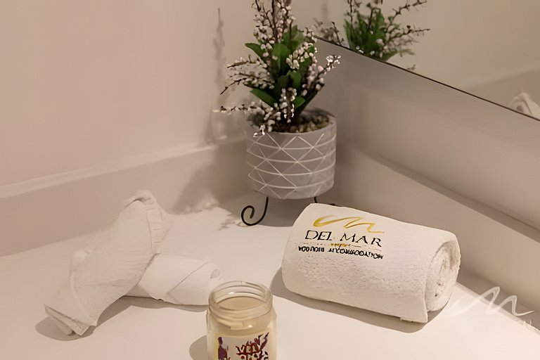 Aria Ocean 916 by Del Mar