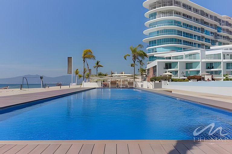 Aria Ocean 916 by Del Mar