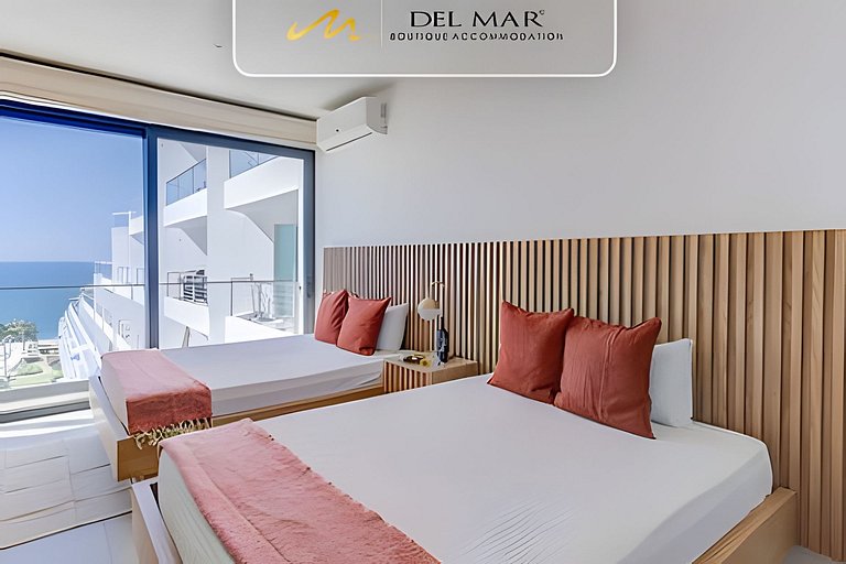 Aria 915 Del Mar by Del Mar