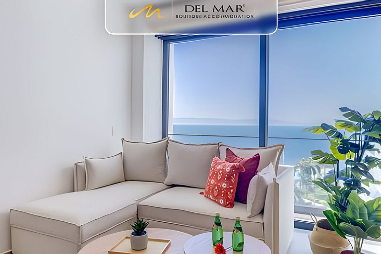 Aria 915 Del Mar by Del Mar