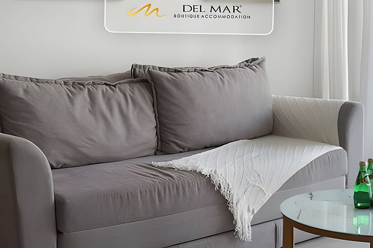 Aria 402 mar by Del Mar