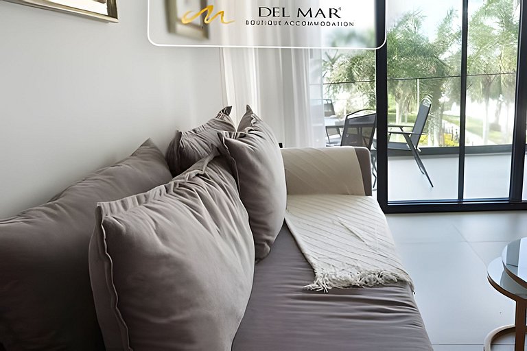 Aria 402 mar by Del Mar
