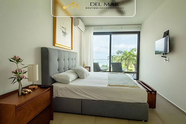 Aria 402 mar by Del Mar
