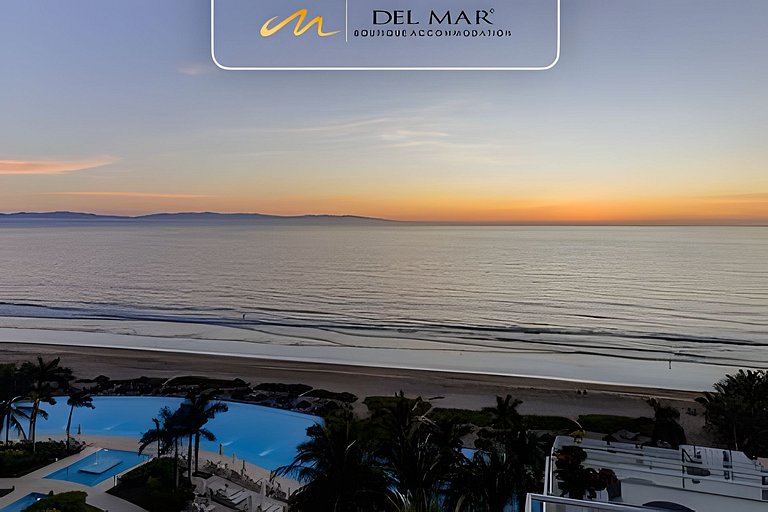 Peninsula 9r by Del Mar