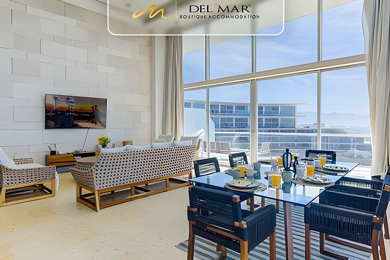 Peninsula 9r by Del Mar