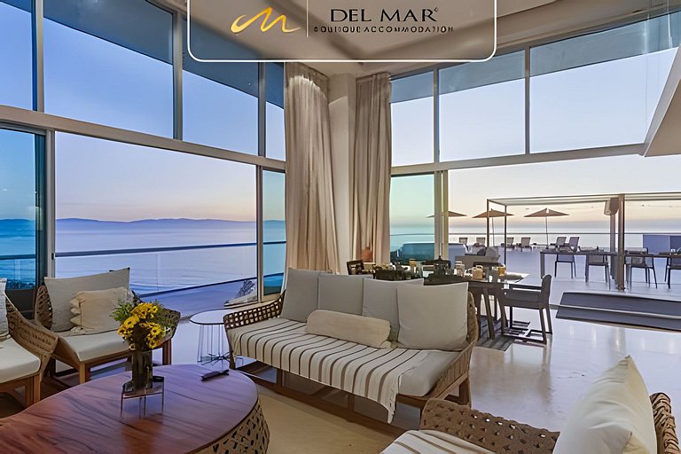 Peninsula 9r by Del Mar
