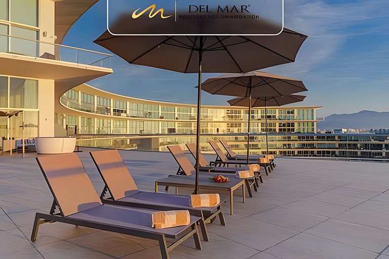 Peninsula 9r by Del Mar
