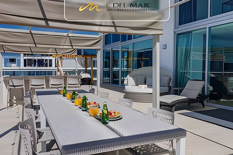 Peninsula 9r by Del Mar