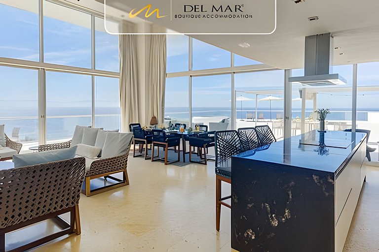 Peninsula 9r by Del Mar