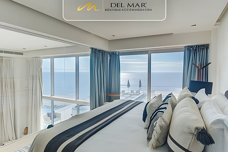 Peninsula 9r by Del Mar