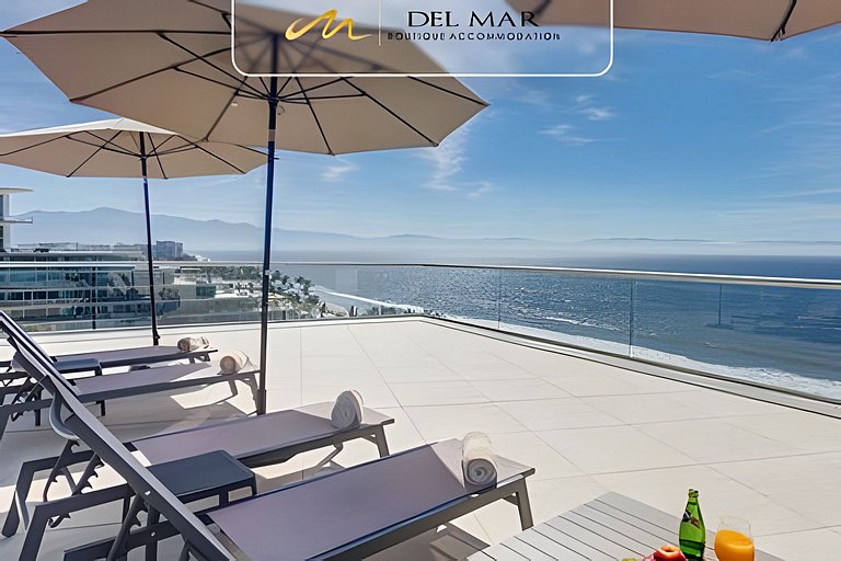 Peninsula 9r by Del Mar