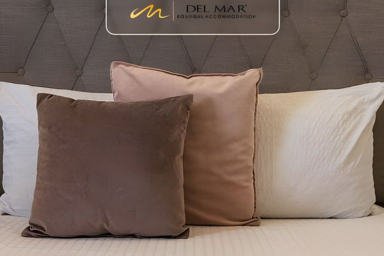 Ambar 303 by Del Mar
