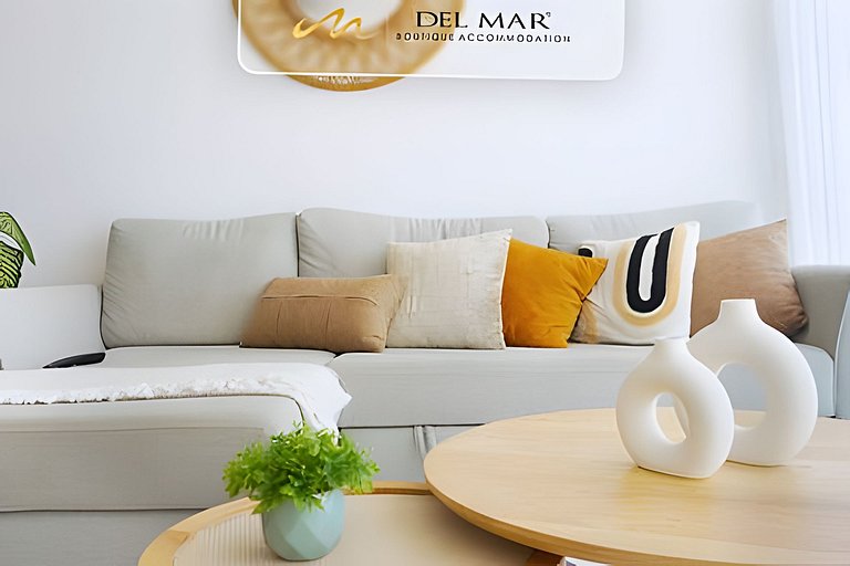 Aria Ocean 614 by Del Mar