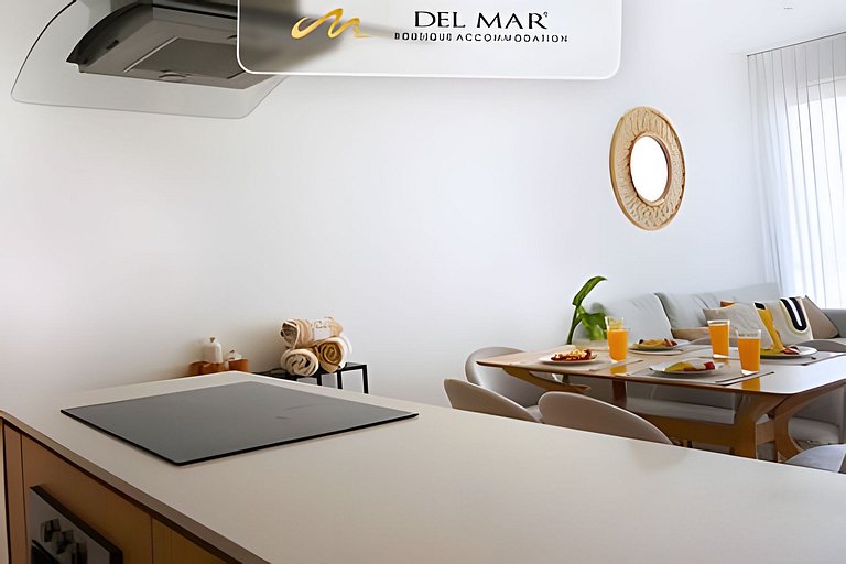 Aria Ocean 614 by Del Mar