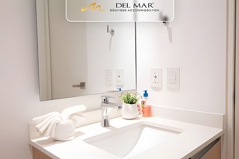 Aria Ocean 614 by Del Mar