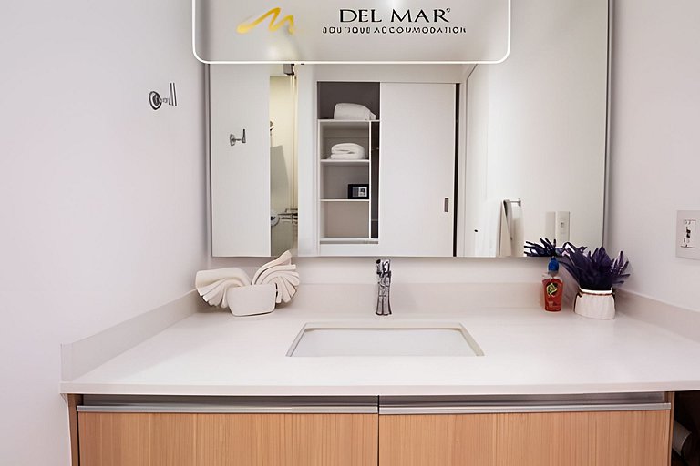 Aria Ocean 614 by Del Mar