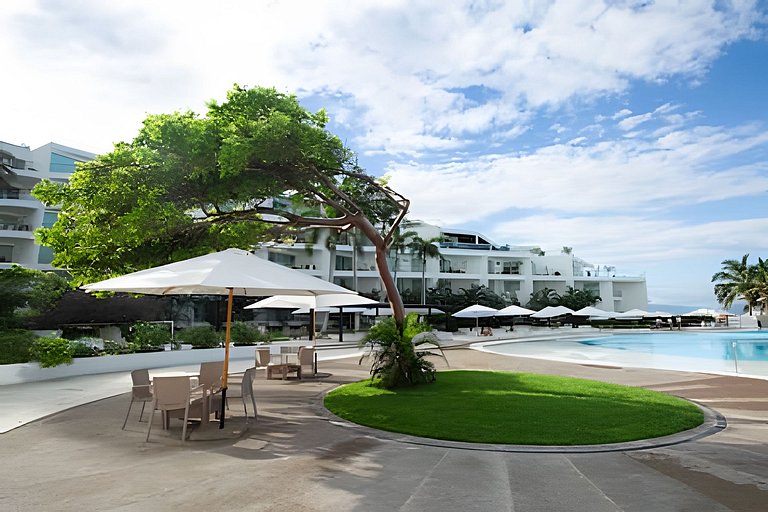 Aria Ocean 708 by Del Mar