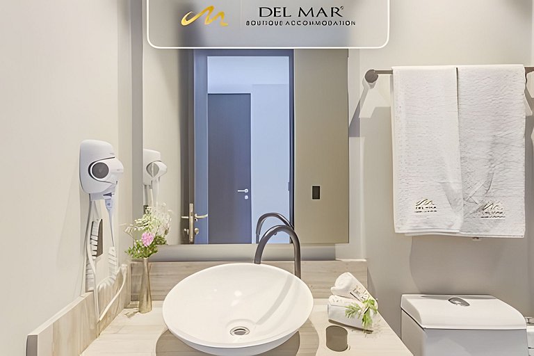 Narval 506 by Del Mar