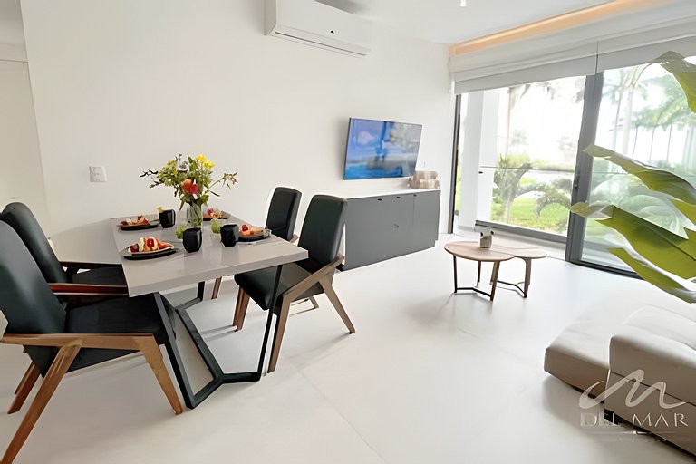 Aria Ocean 216 by Del Mar