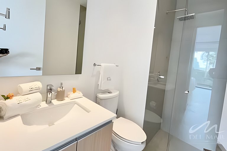Aria Ocean 216 by Del Mar