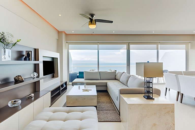 Peninsula 7L F1 by Del Mar