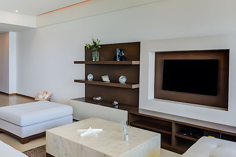 Peninsula 7L F1 by Del Mar