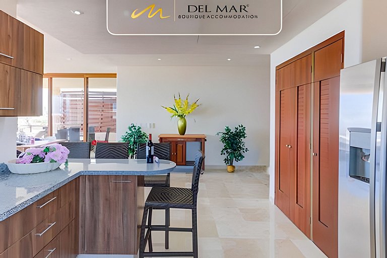 Palma 301 by Del Mar