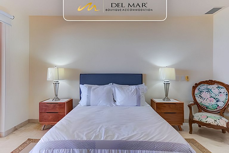 Palma 301 by Del Mar
