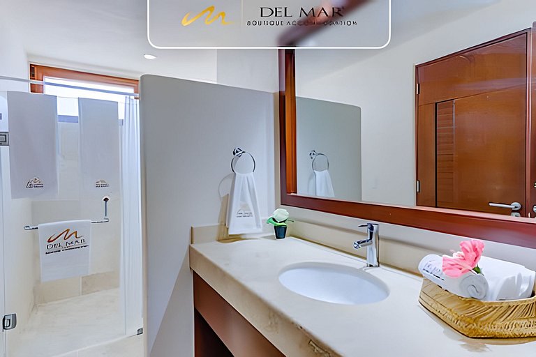 Palma 301 by Del Mar