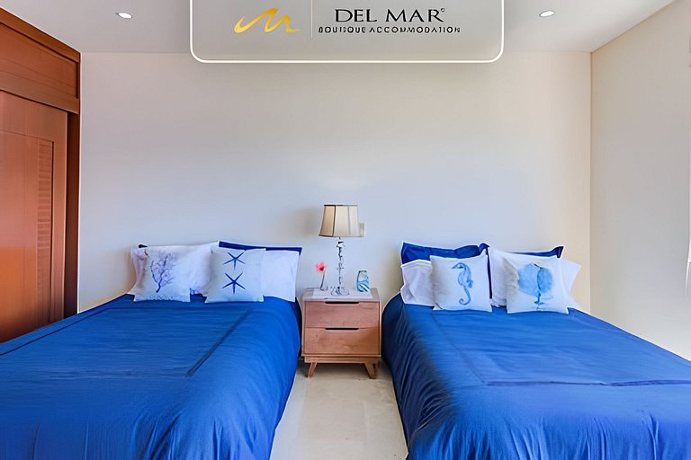 Palma 301 by Del Mar